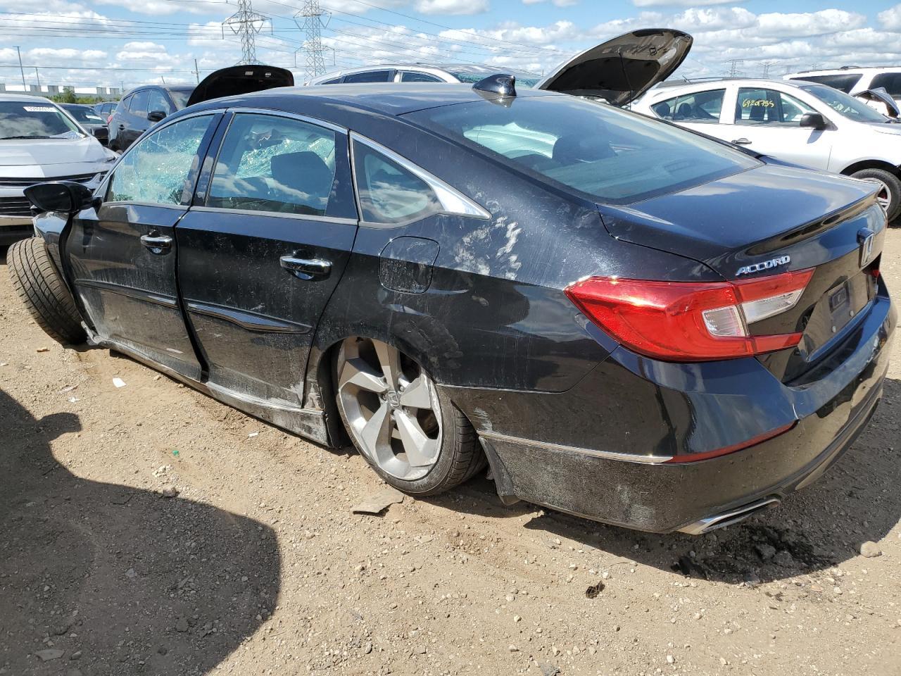 2018 Honda Accord Touring - Image 2