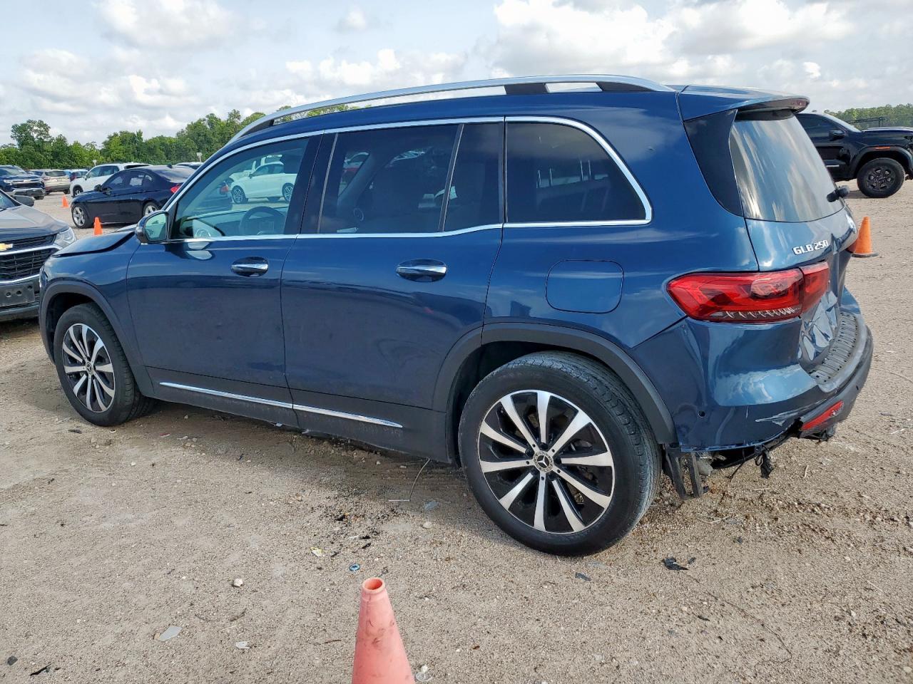 2023 Mercedes-Benz Glb 250 - Фото 2