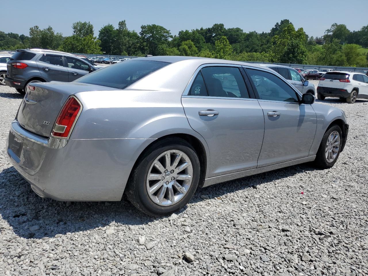 2013 Chrysler 300 - Image 3