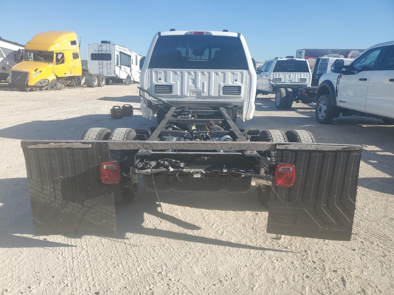 2023 Ford F550 Super Duty Super Duty - Фото 6