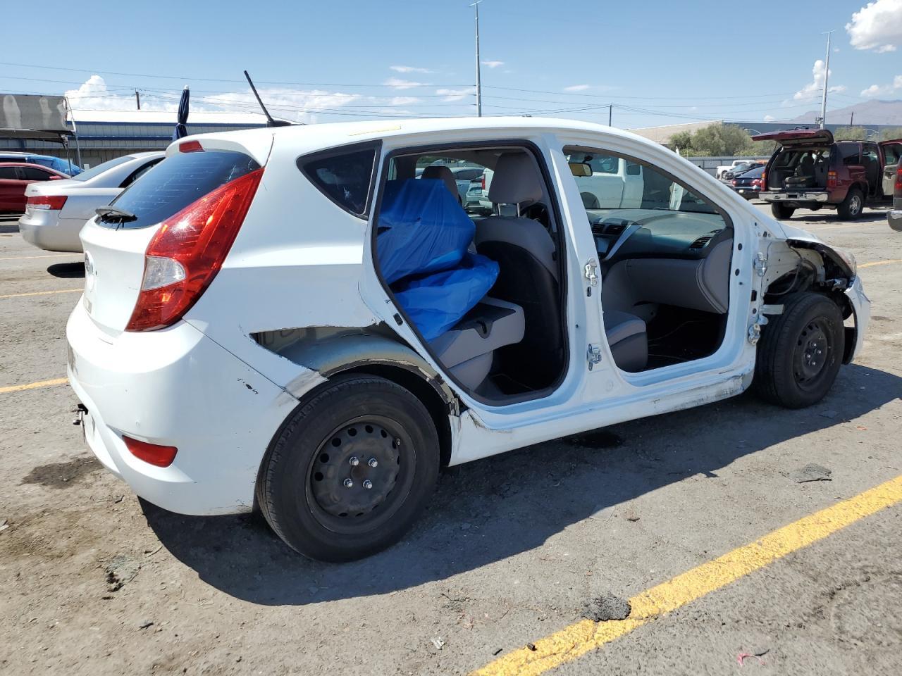 2016 Hyundai Accent Se - Фото 3