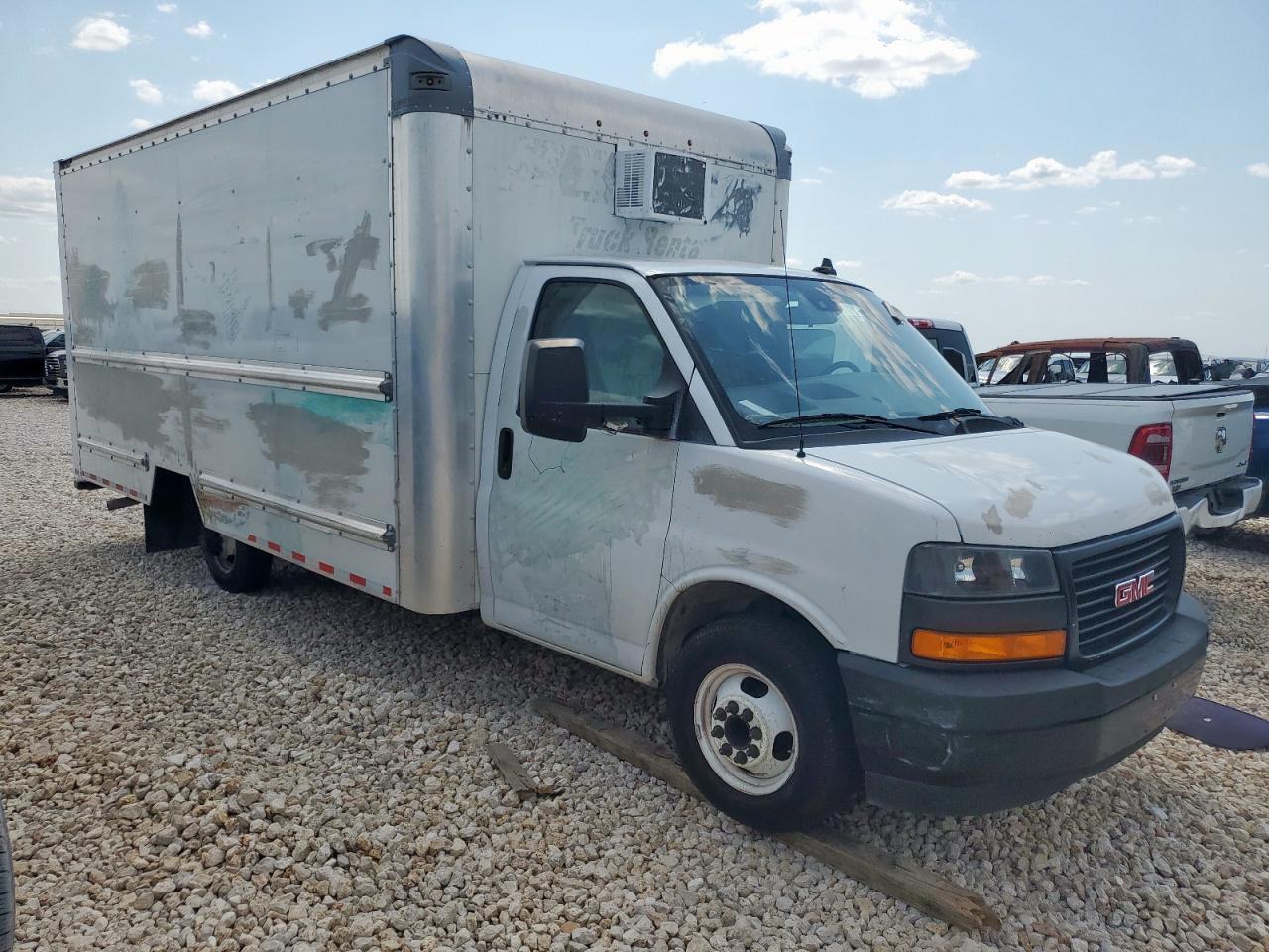 2021 GMC Savana Cutaway G3500 - Фото 4