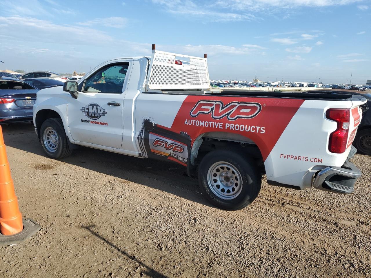 2020 Chevrolet Silverado K1500 - Фото 2