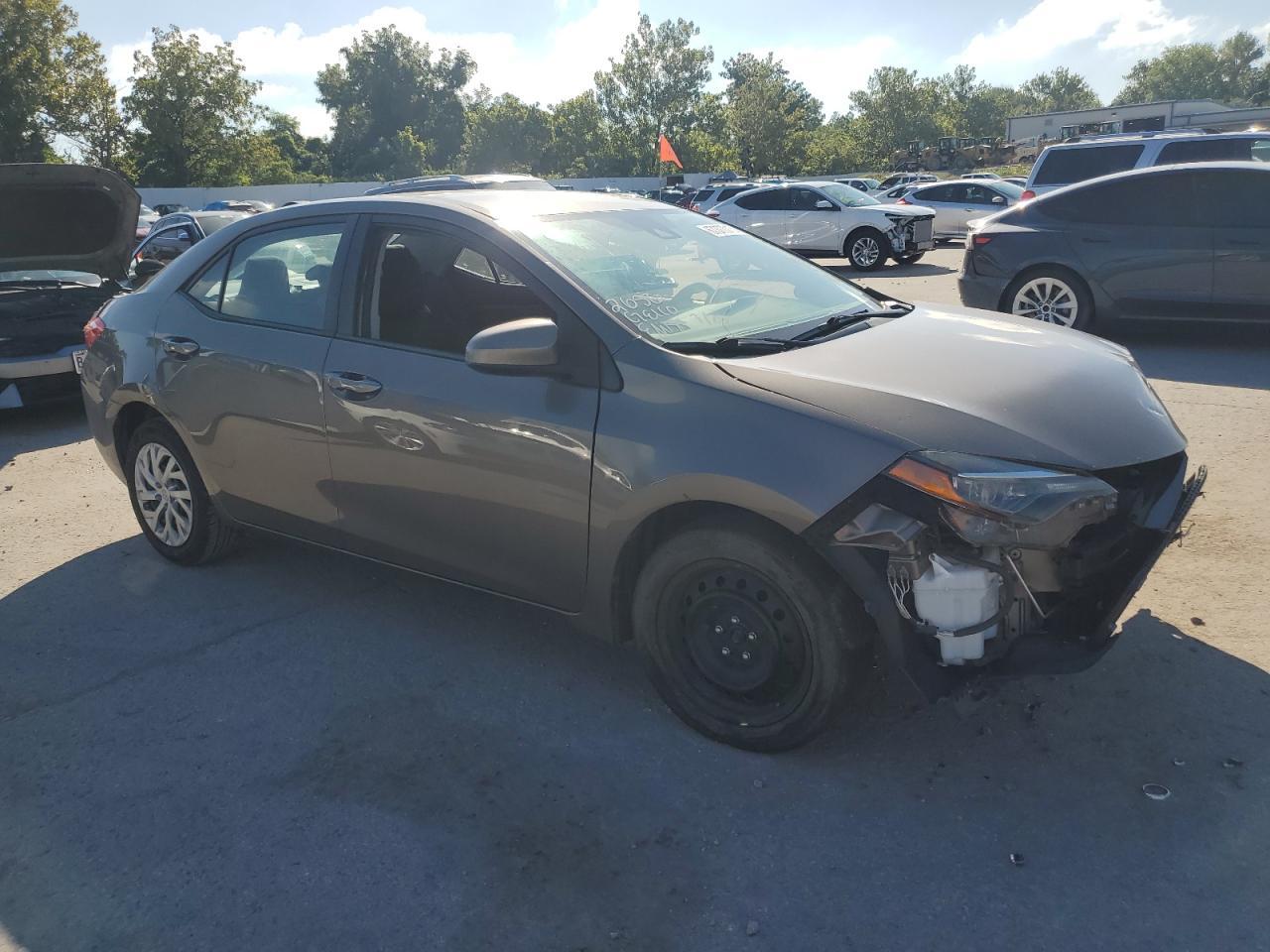 2017 Toyota Corolla L - Фото 4