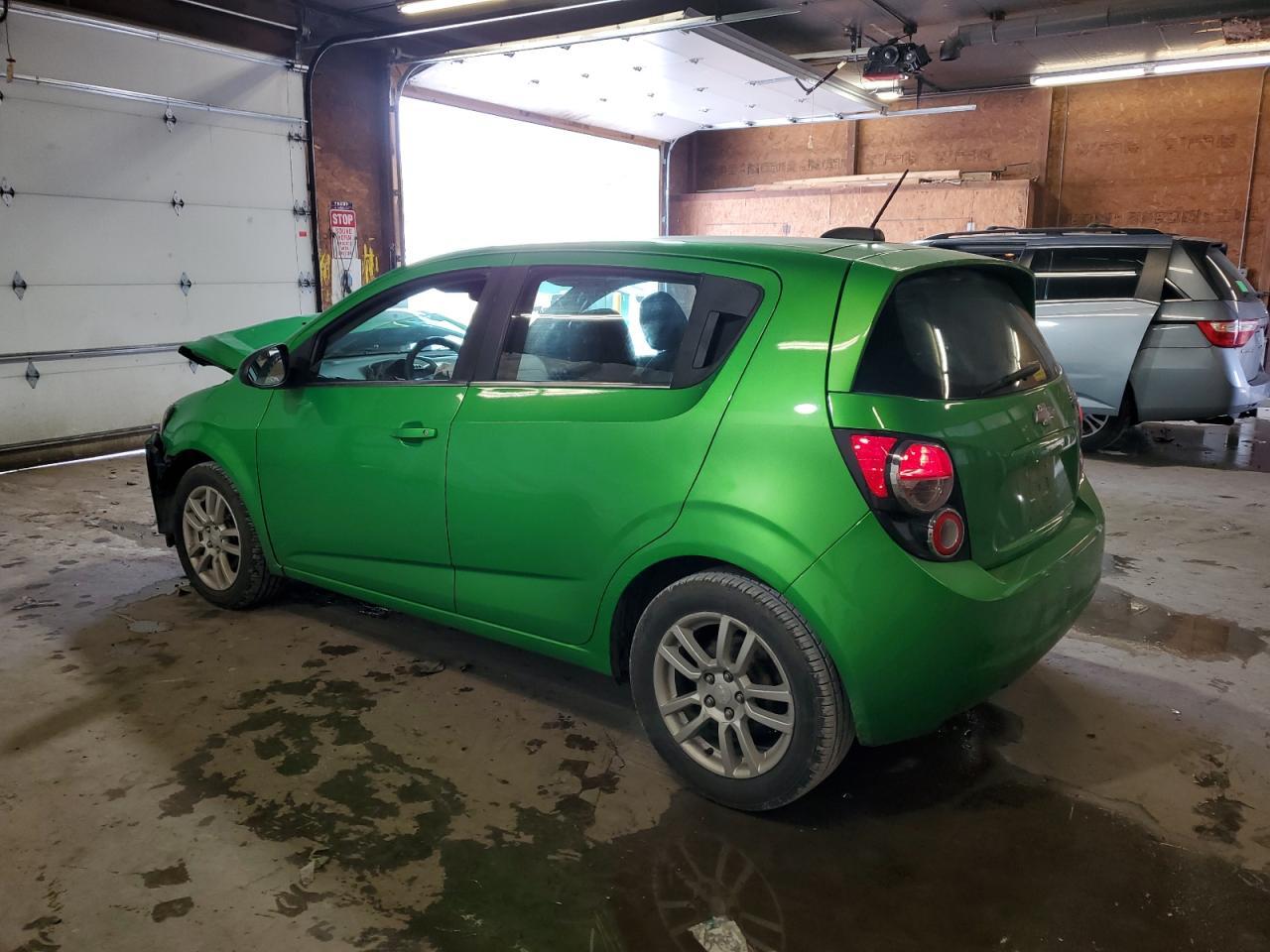 2015 Chevrolet Sonic Lt - Фото 2
