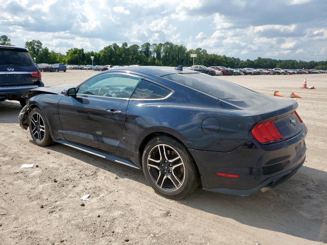 2021 Ford Mustang - Фото 2