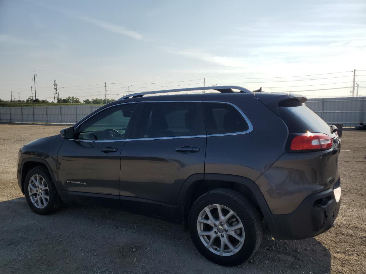 2017 Jeep Cherokee Latitude - Фото 2