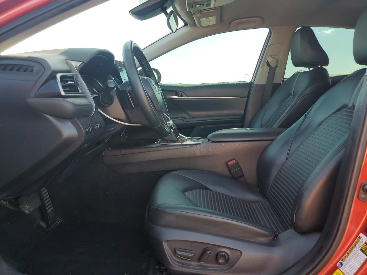 2022 Toyota Camry Se - Image 7