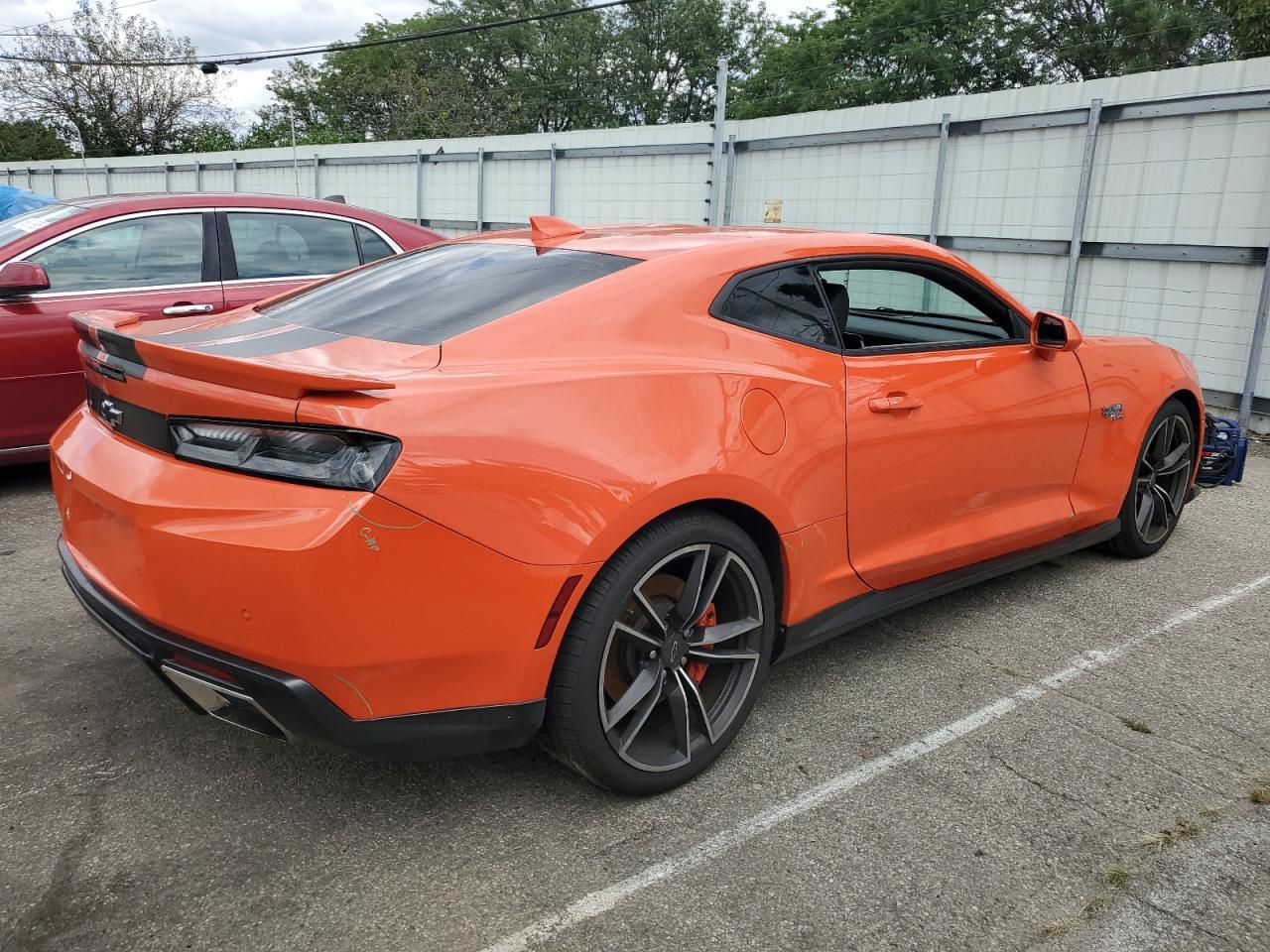 2018 Chevrolet Camaro Ss - Image 3
