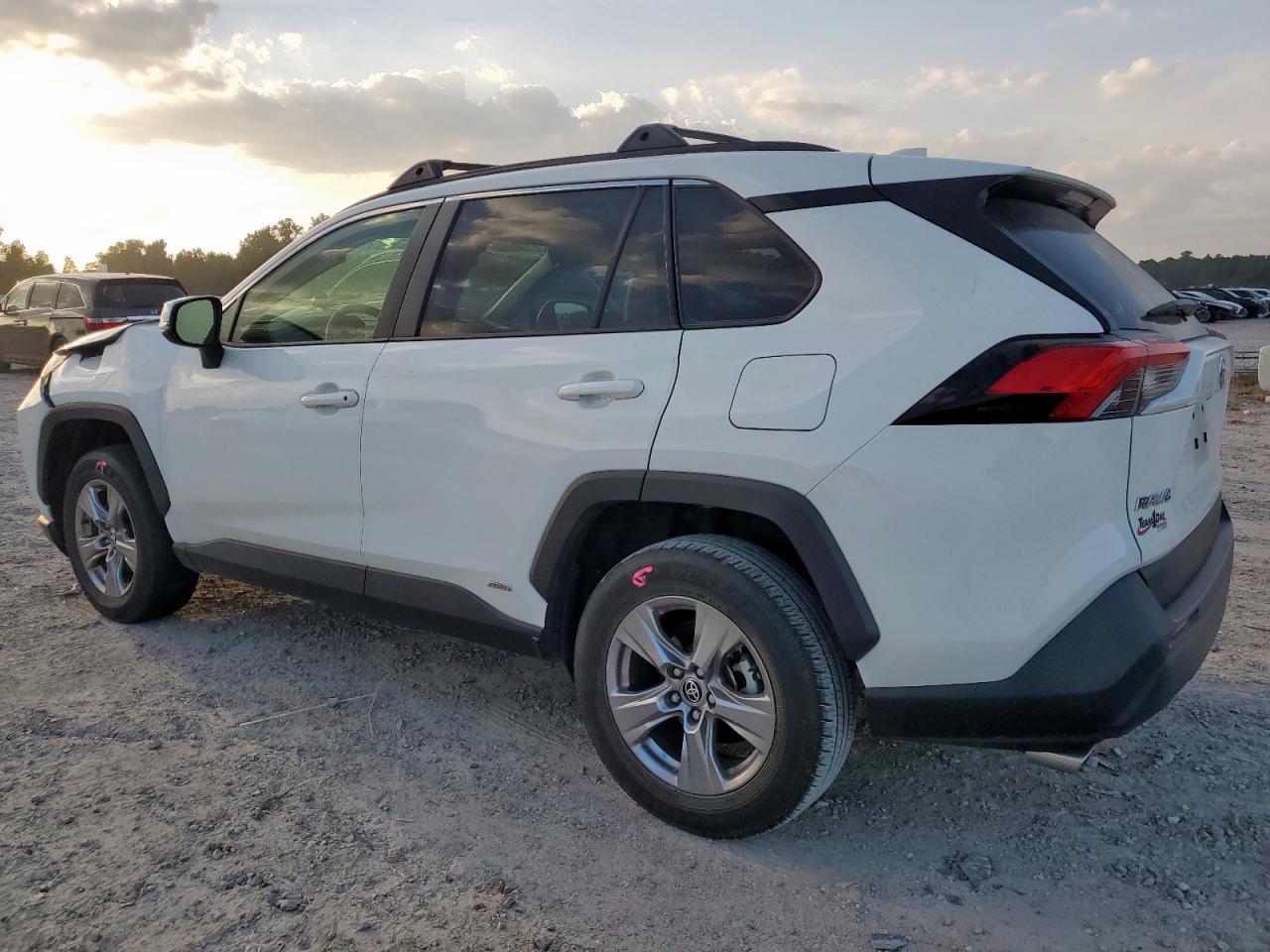 2022 Toyota Rav4 Xle - Фото 2