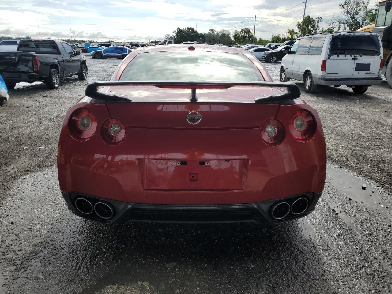 2015 Nissan Gt-R Premium - Фото 6
