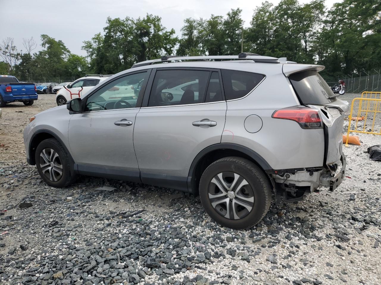 2018 Toyota Rav4 Le - Фото 2