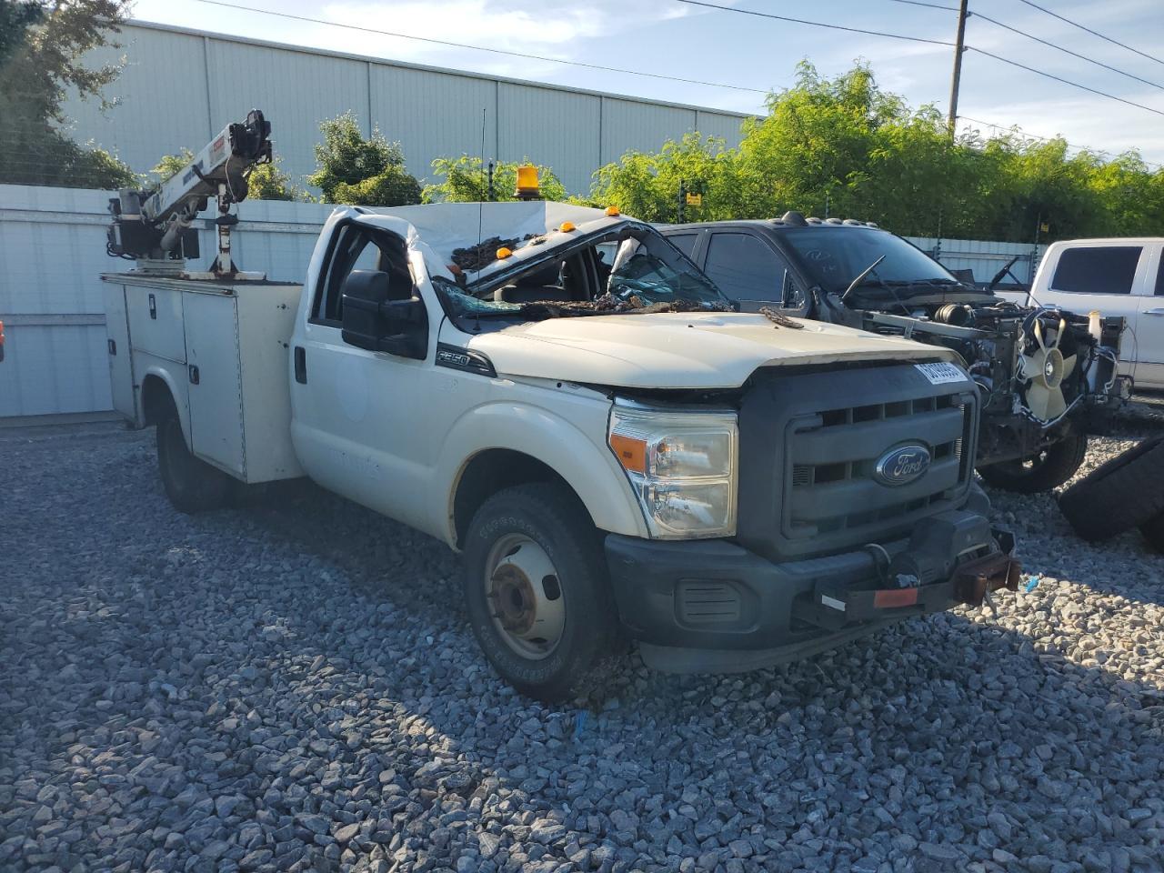 2014 Ford F350 Super Duty - Image 4