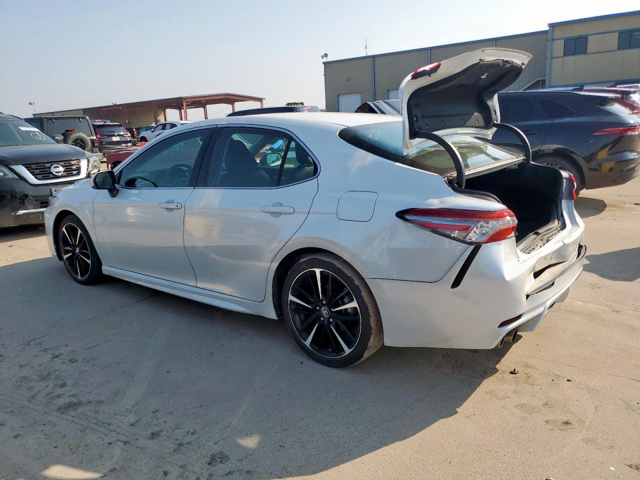 2018 Toyota Camry Xse - Фото 2