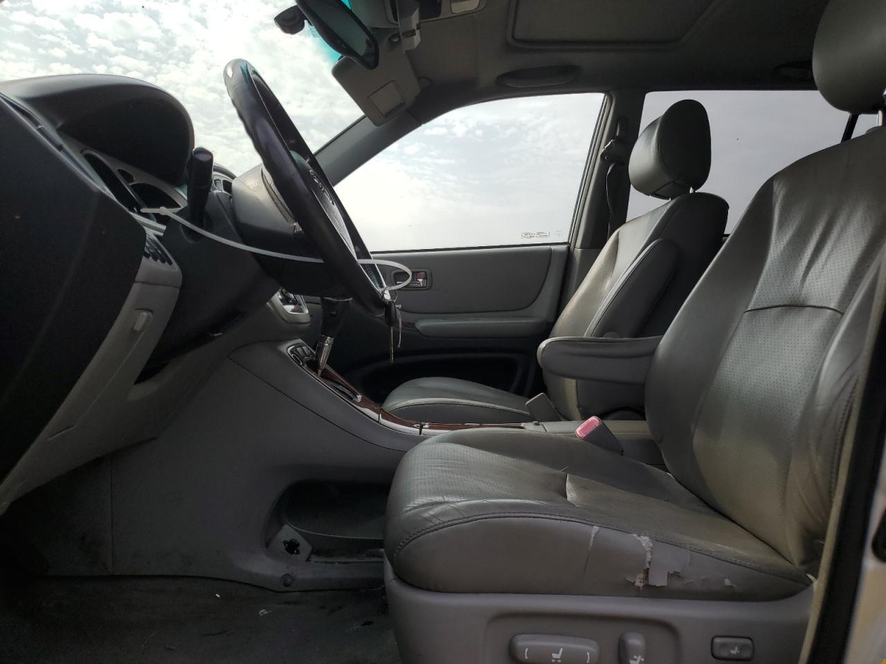 2005 Toyota Highlander Limited - Image 7