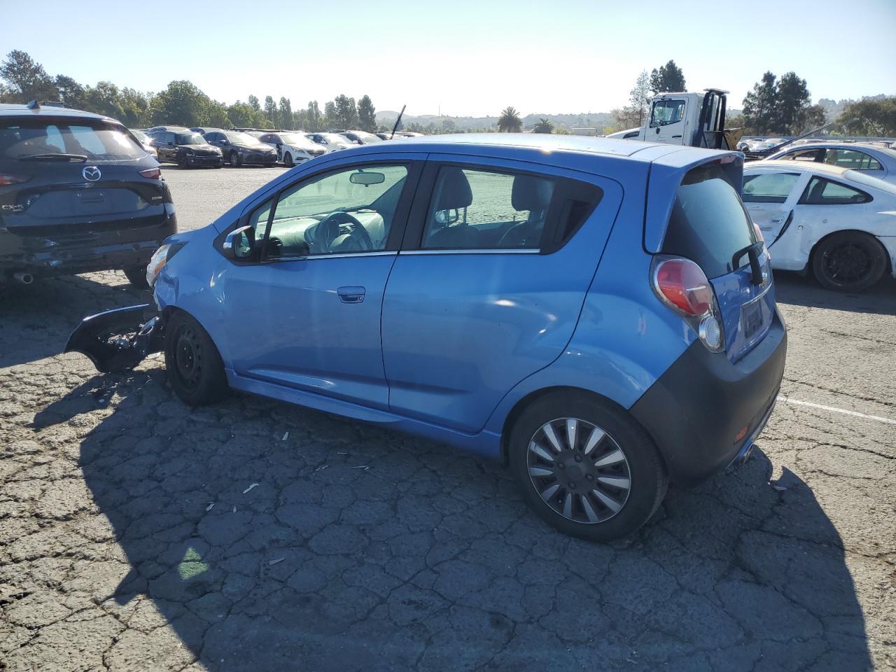 2015 Chevrolet Spark 2Lt - Фото 2