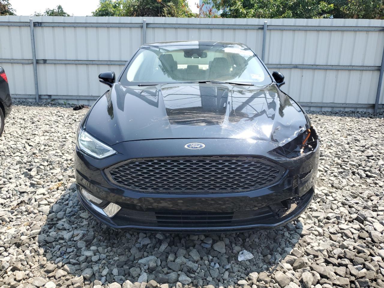 2017 Ford Fusion Titanium Phev - Image 5