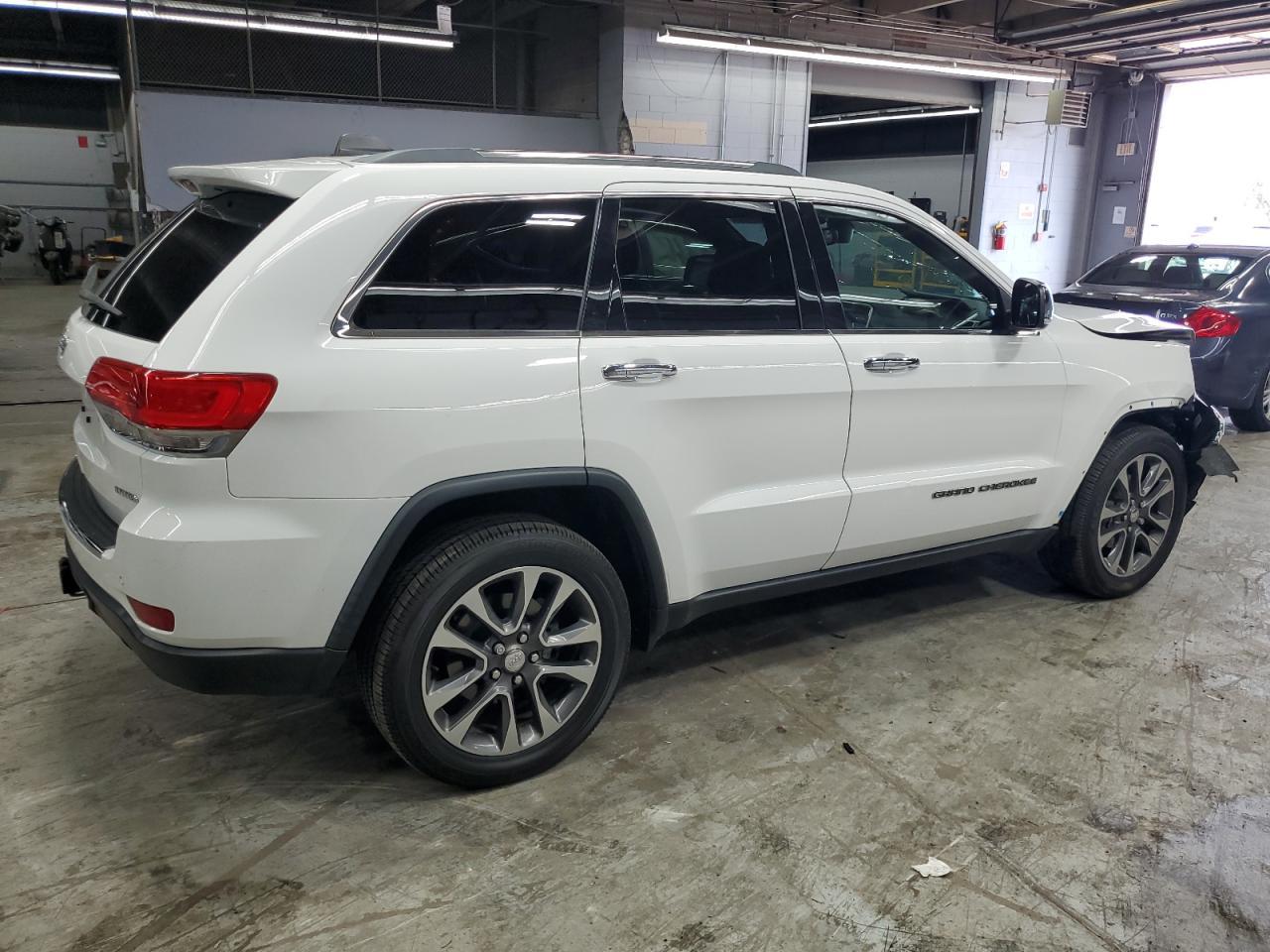 2018 Jeep Grand Cherokee Limited - Image 3