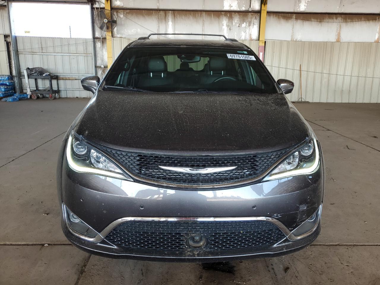 2020 Chrysler Pacifica Limited - Image 5