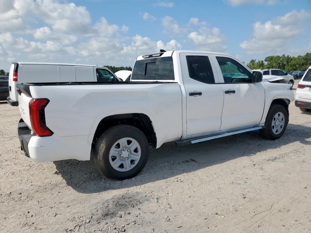 2025 Toyota Tundra Double Cab Sr - Фото 3