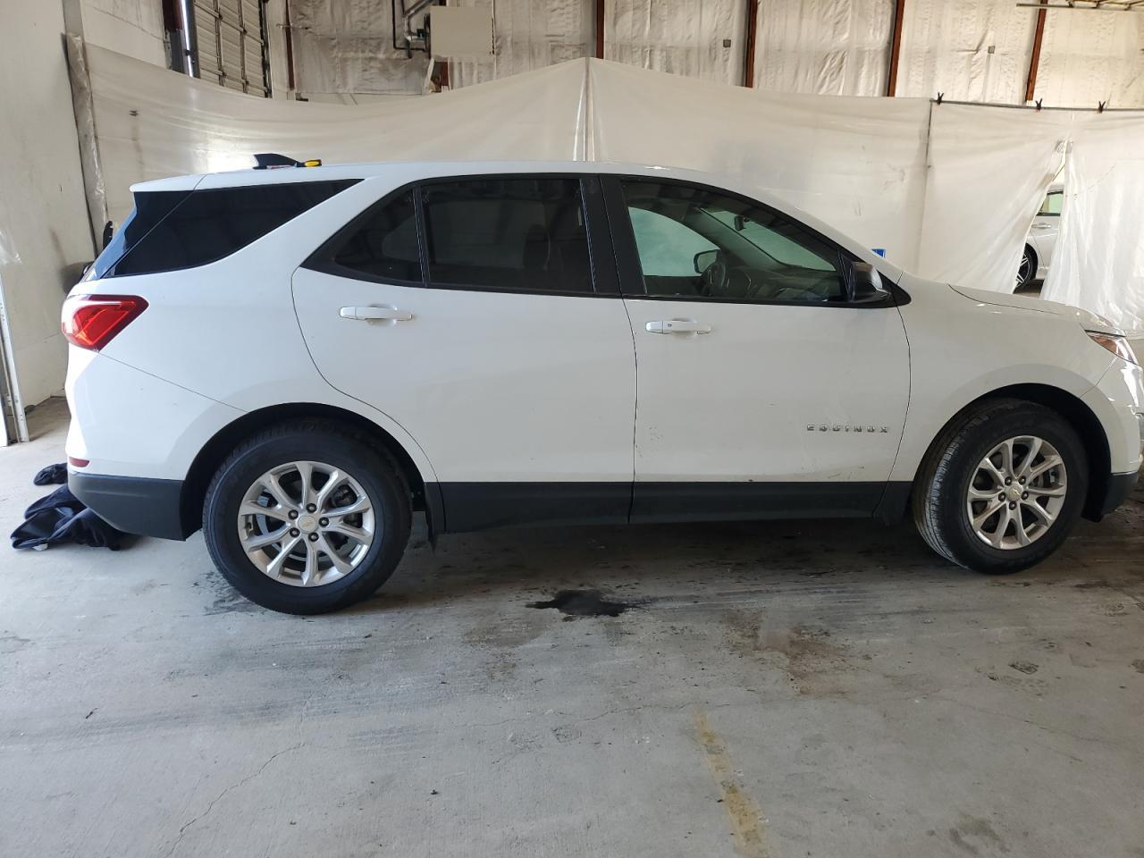 2021 Chevrolet Equinox Ls - Фото 3