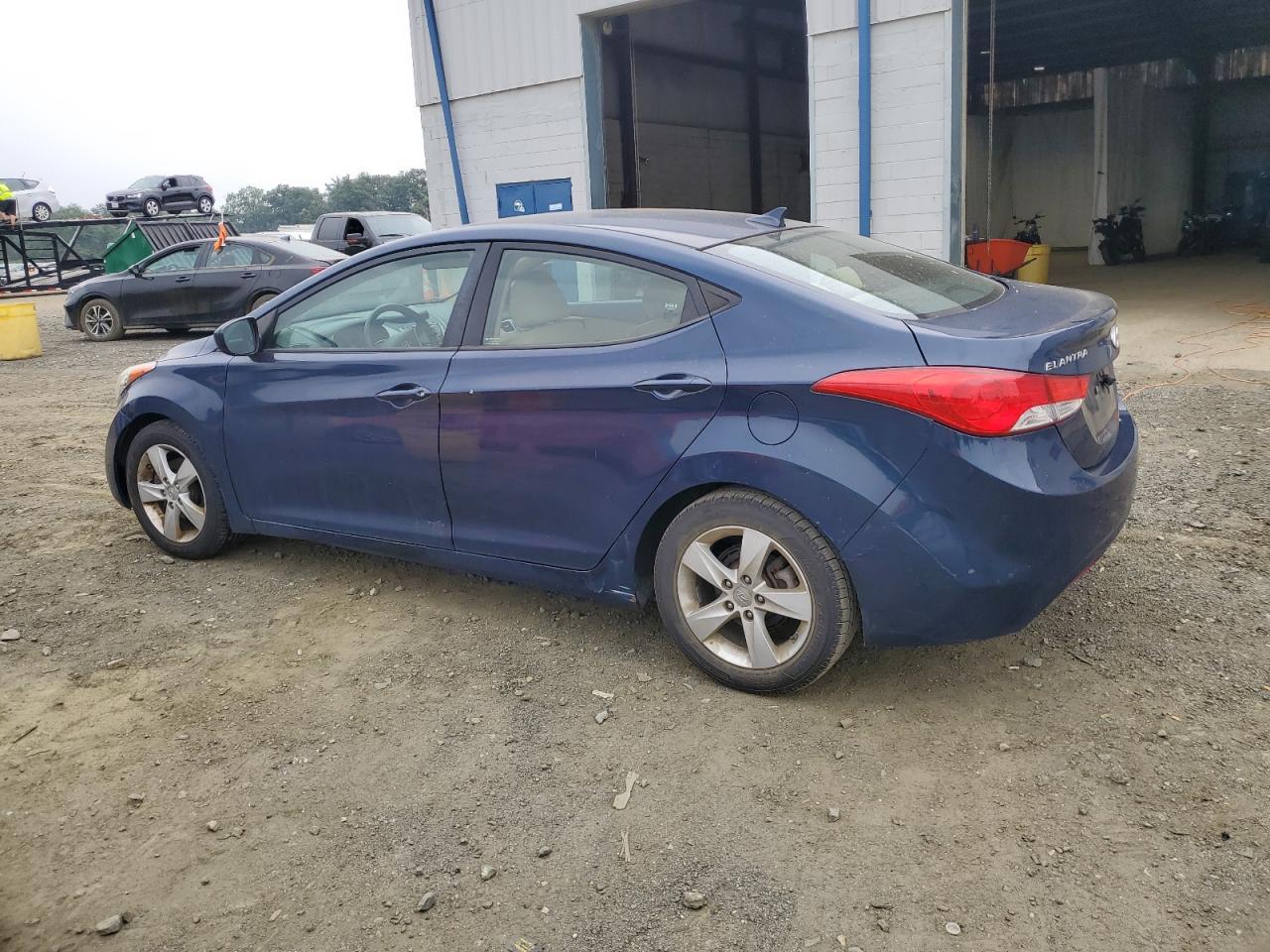 2013 Hyundai Elantra Gls - Фото 2