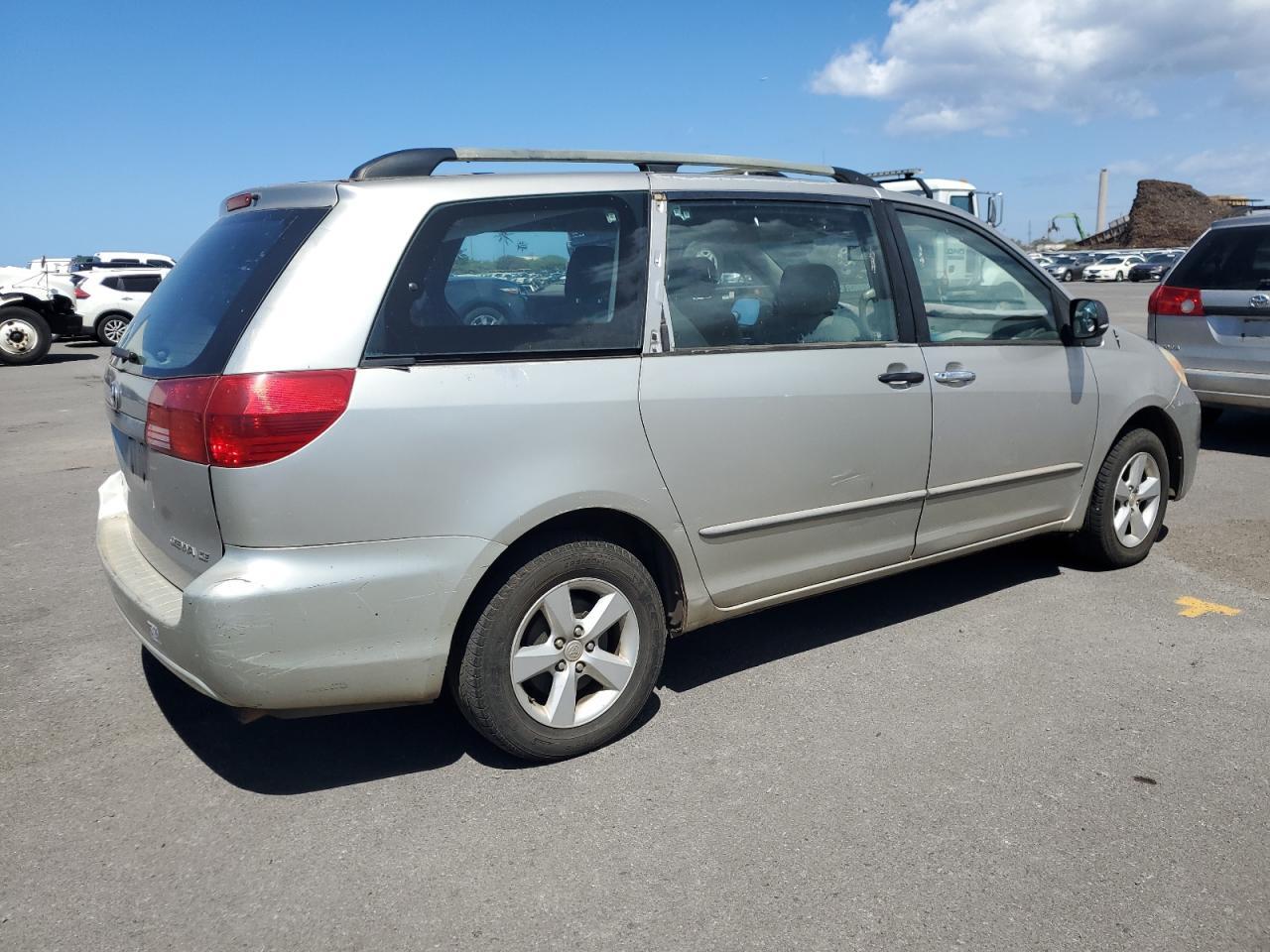 2004 Toyota Sienna Ce - Фото 3