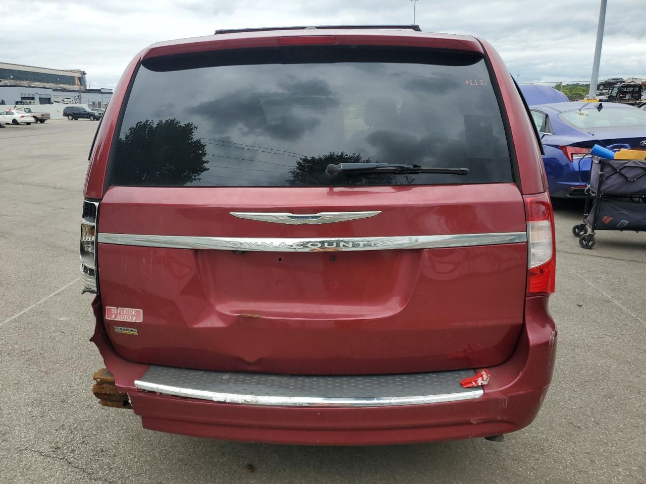 2015 Chrysler Town & Country Touring - Фото 6