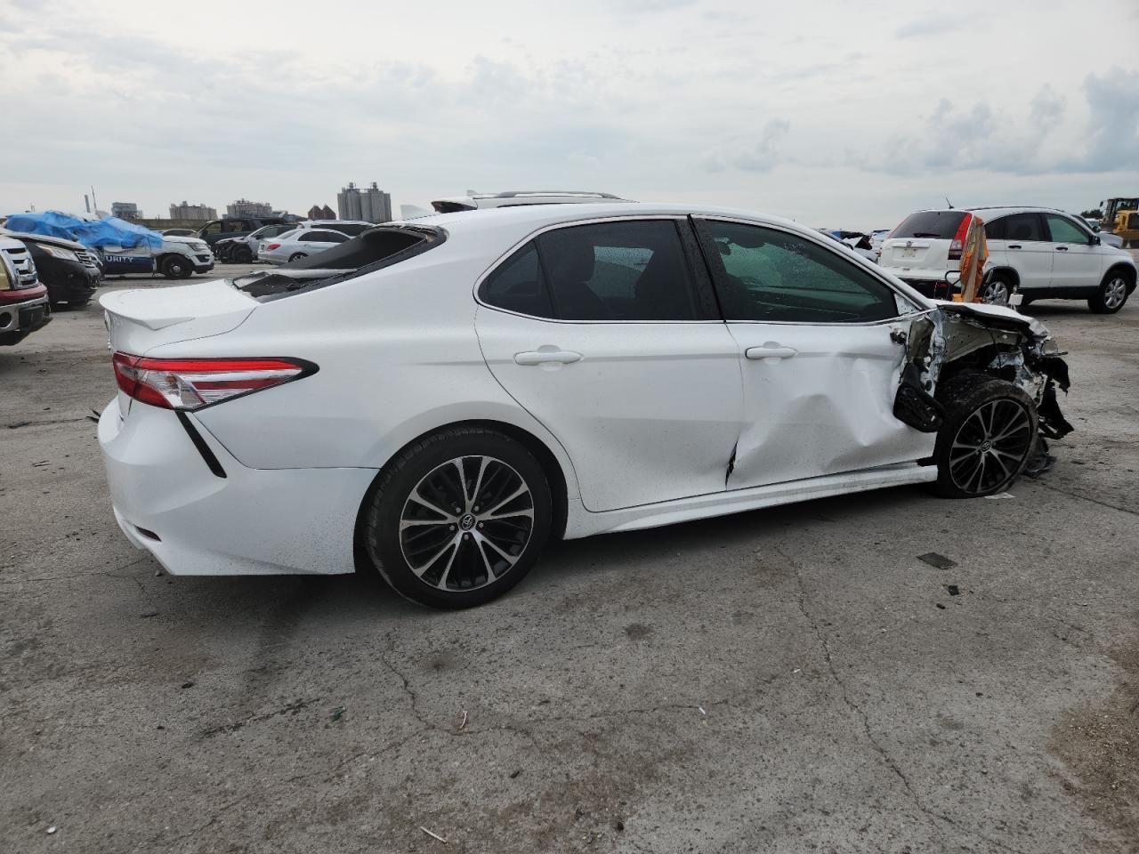 2019 Toyota Camry L - Image 3