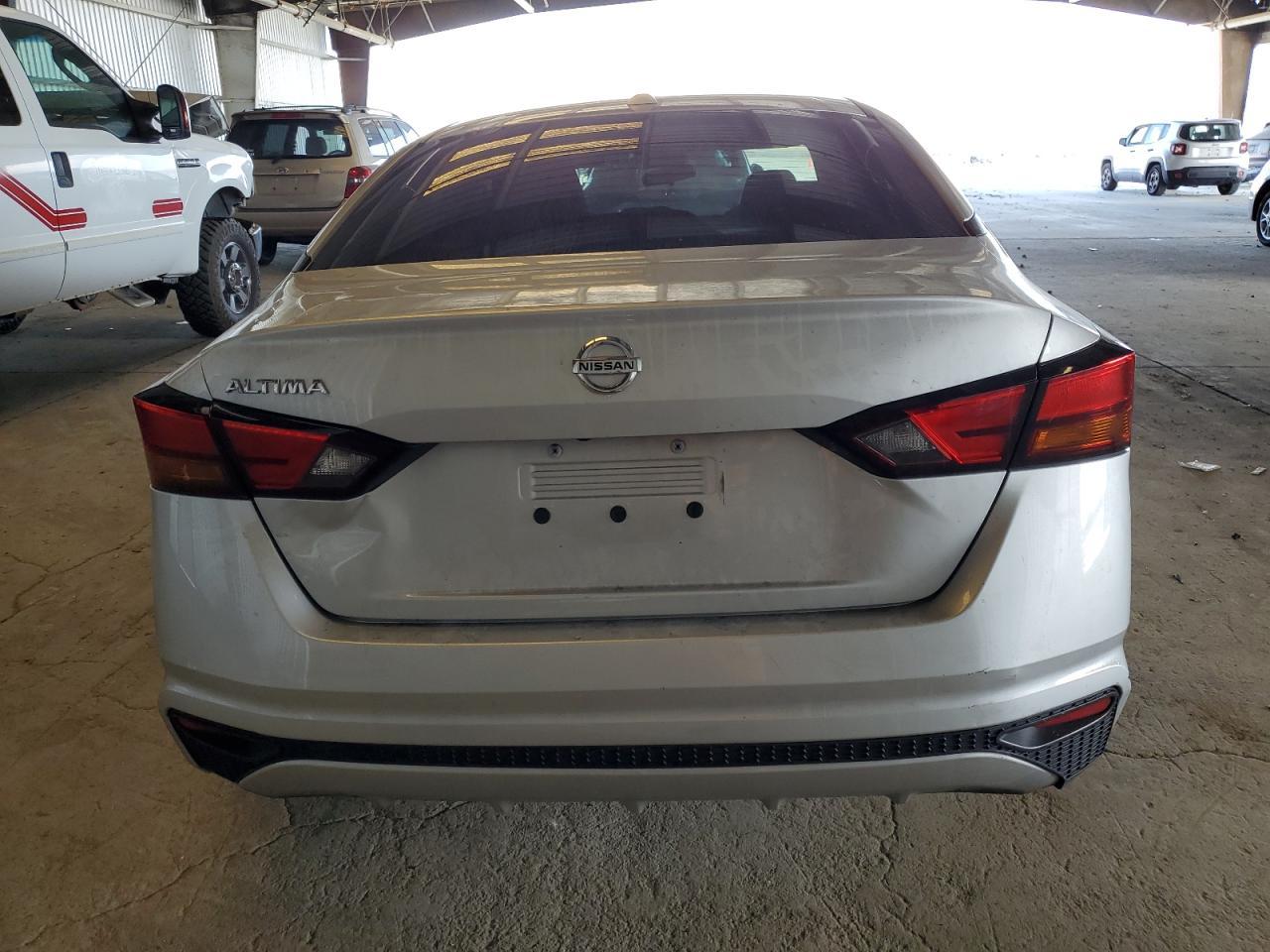2020 Nissan Altima S - Фото 6