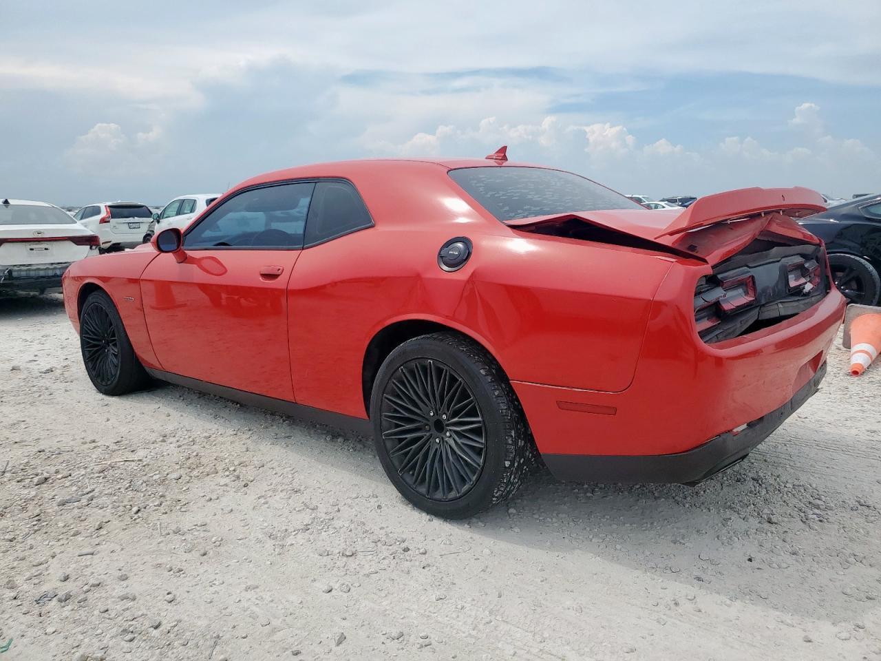 2015 Dodge Challenger Sxt Plus - Фото 2