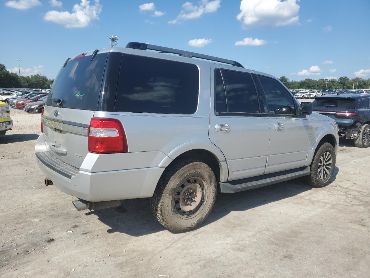 2017 Ford Expedition Xlt - Фото 3