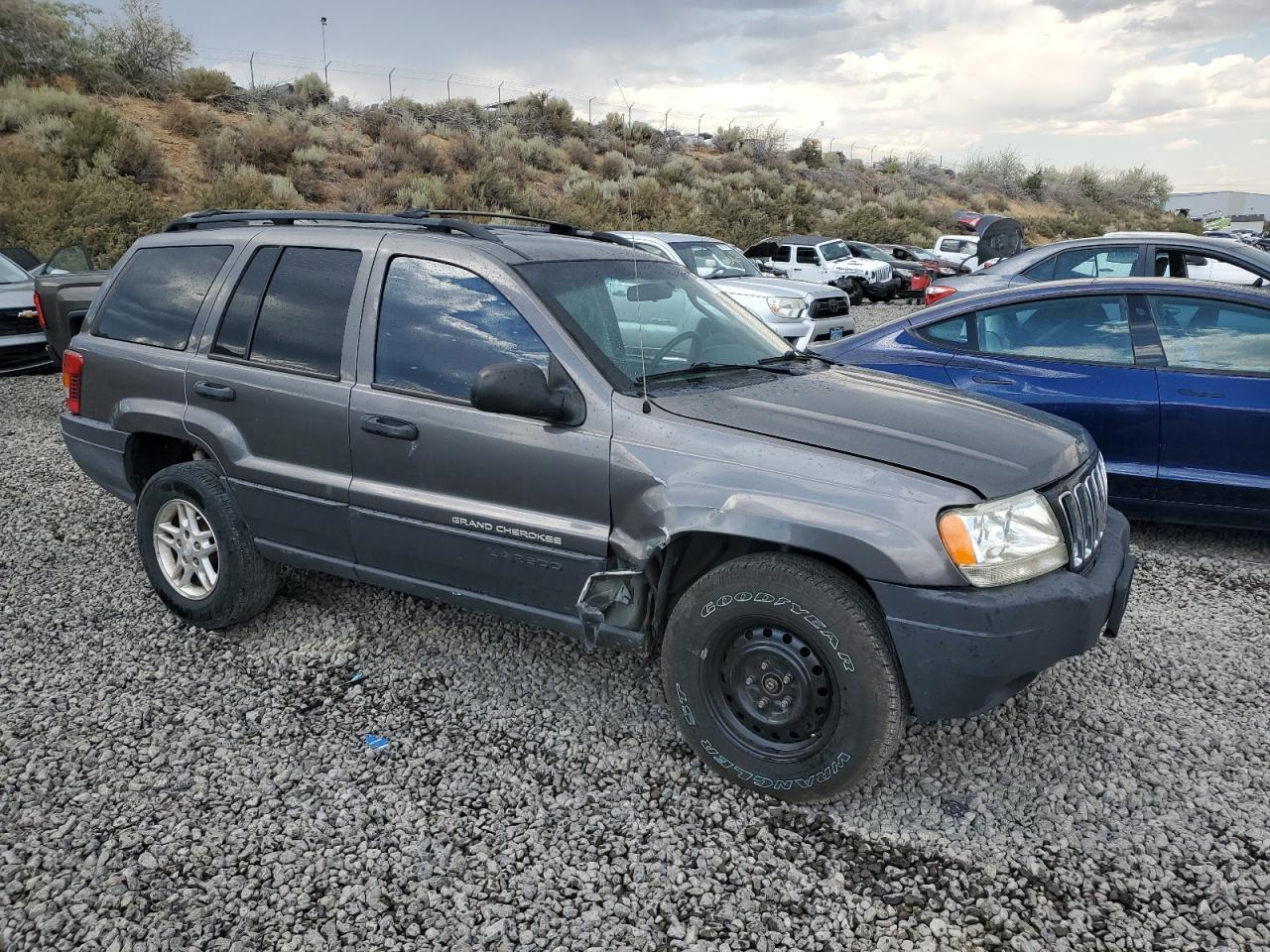 2004 Jeep Grand Cherokee Laredo - Image 4
