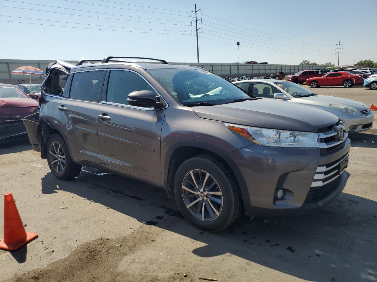 2018 Toyota Highlander Se - Фото 4