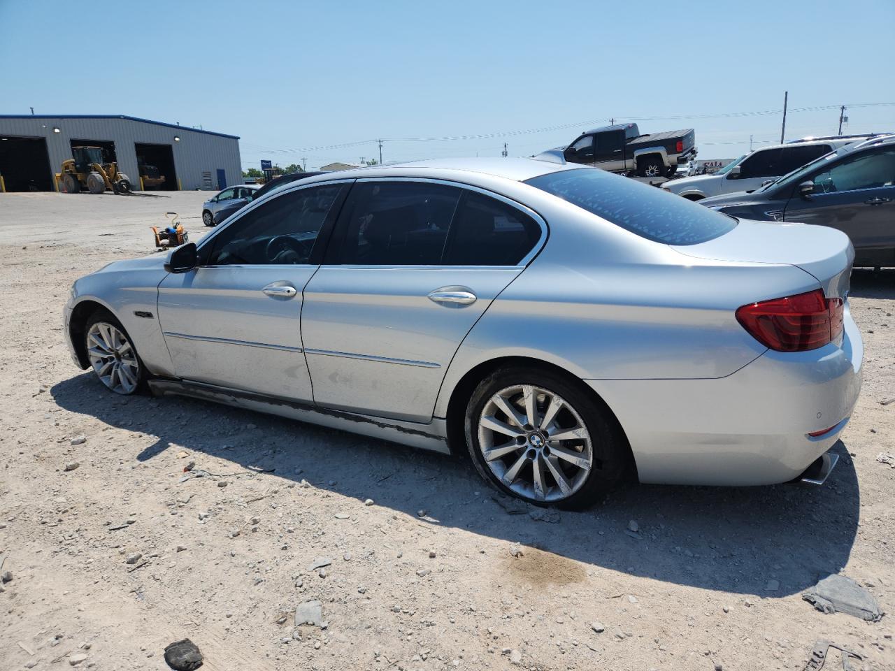 2015 BMW 550 Xi - Фото 2