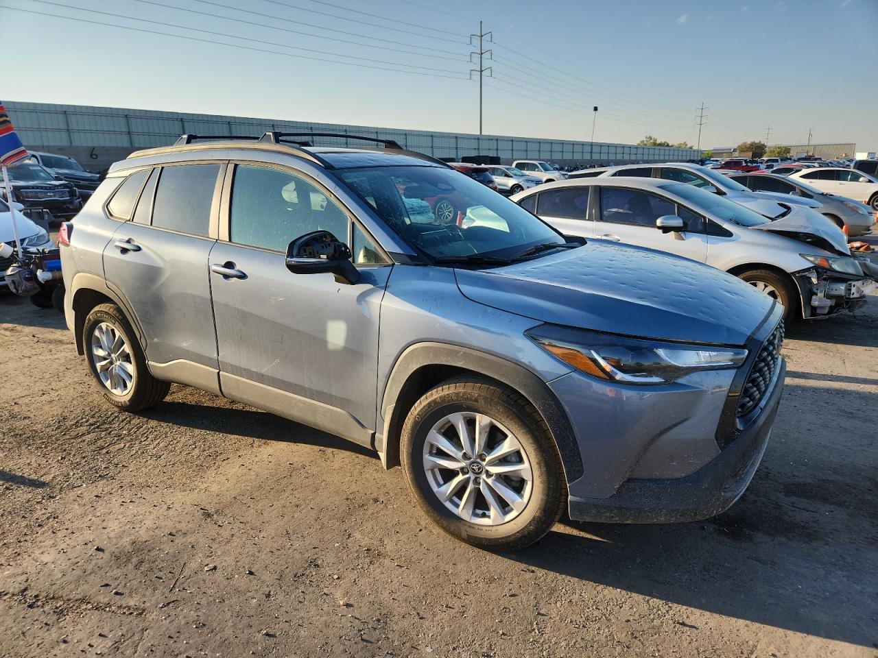 2025 Toyota Corolla Cross Le - Фото 4