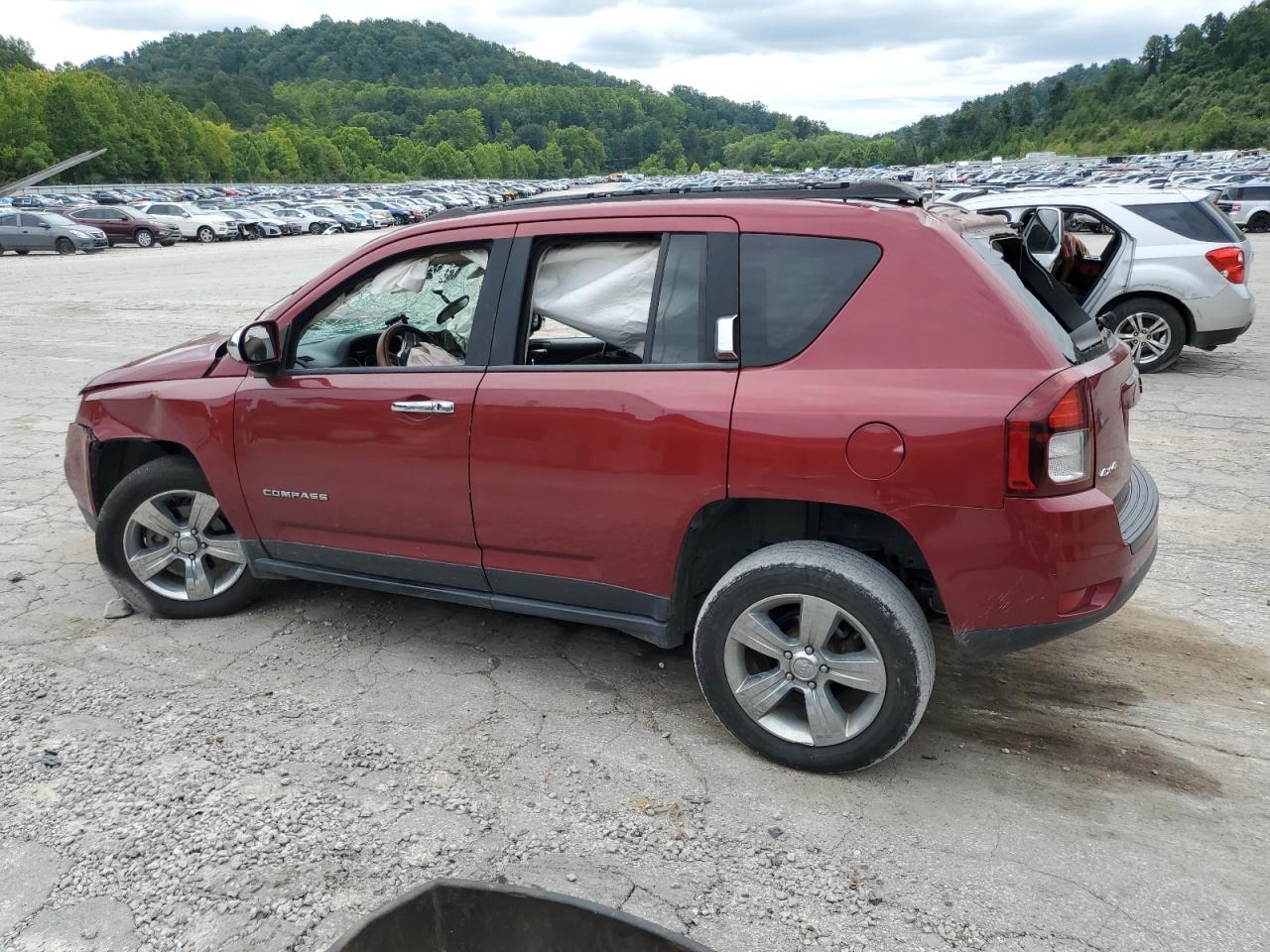 2015 Jeep Compass Latitude - Фото 2