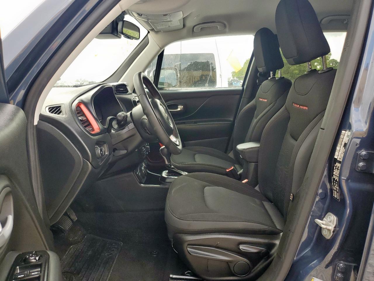 2023 Jeep Renegade Trailhawk - Image 7