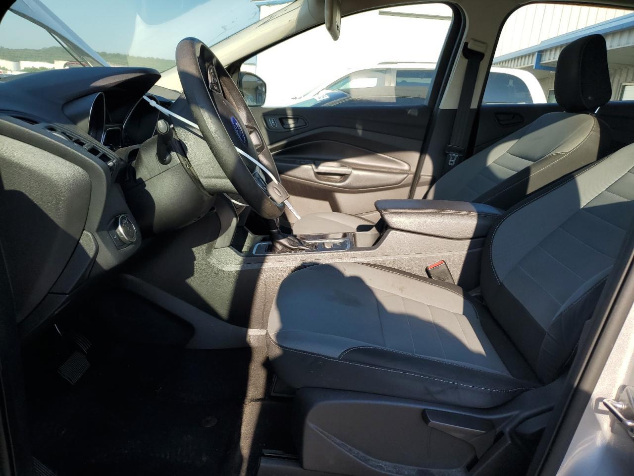 2019 Ford Escape S - Фото 7