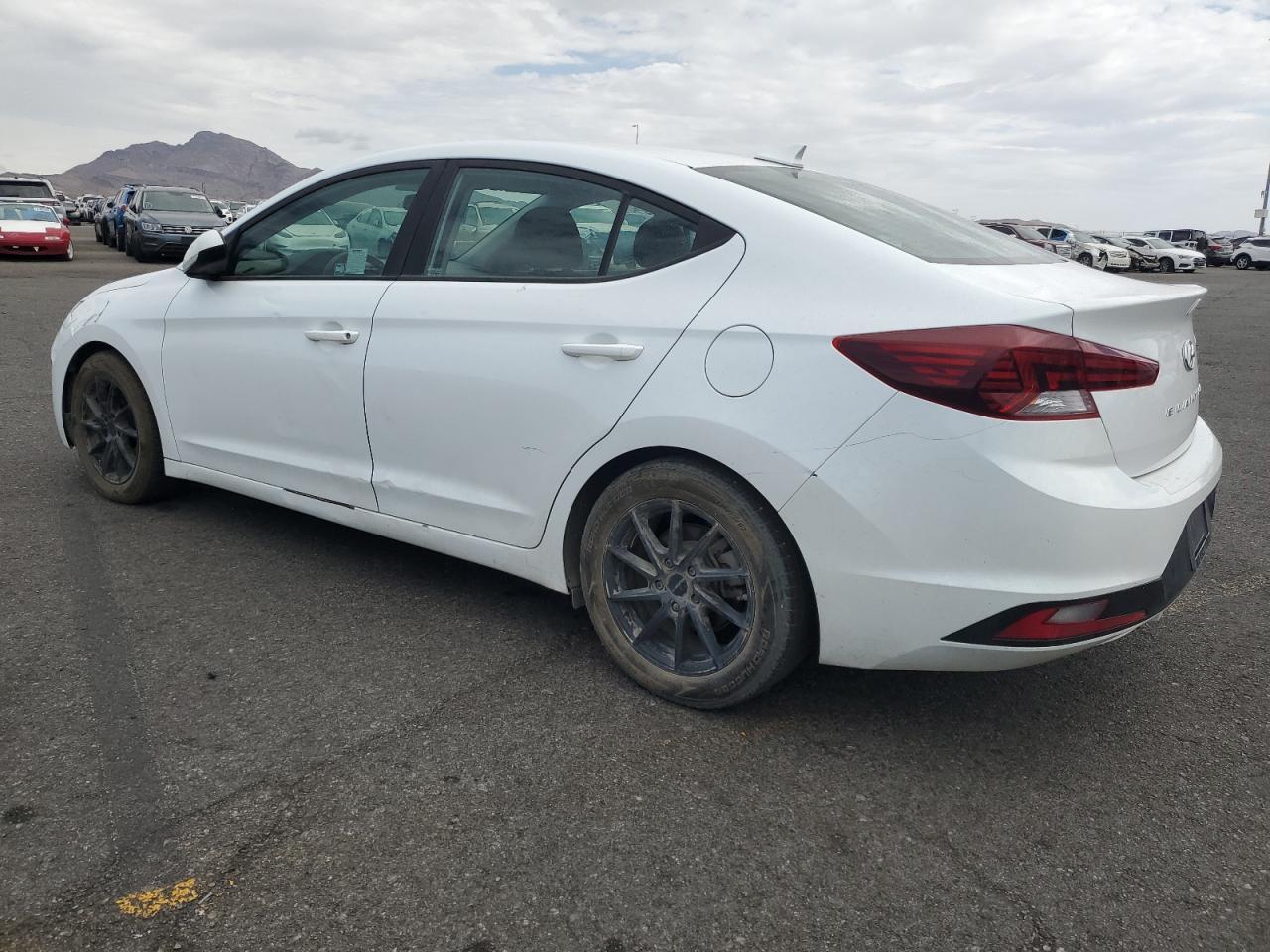 2019 Hyundai Elantra Sel - Фото 2