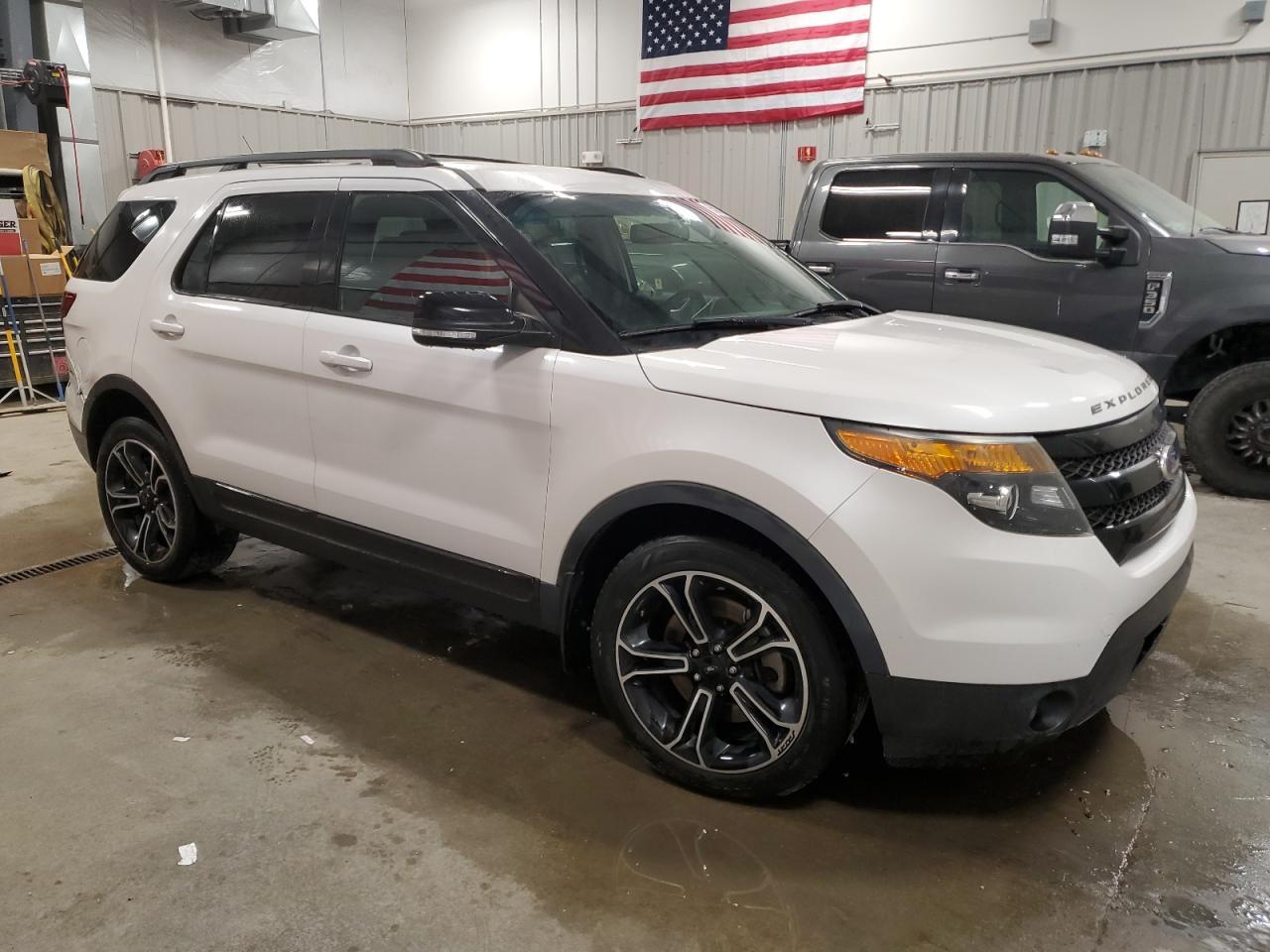 2015 Ford Explorer Sport - Image 4