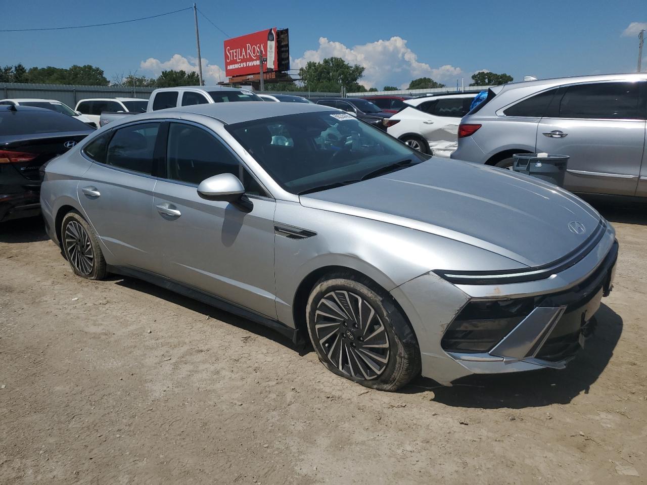 2024 Hyundai Sonata Hybrid - Image 4