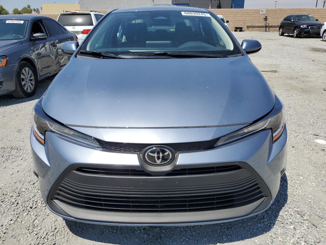 2025 Toyota Corolla Le - Фото 5