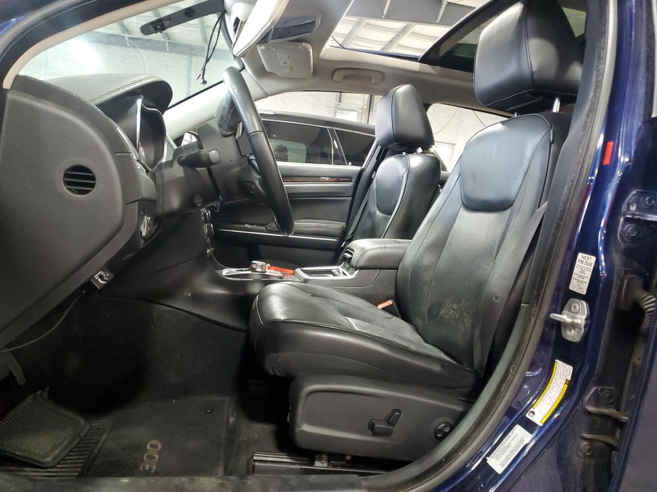 2015 Chrysler 300C - Фото 7