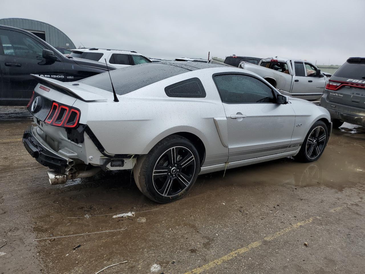 2014 Ford Mustang Gt - Фото 3