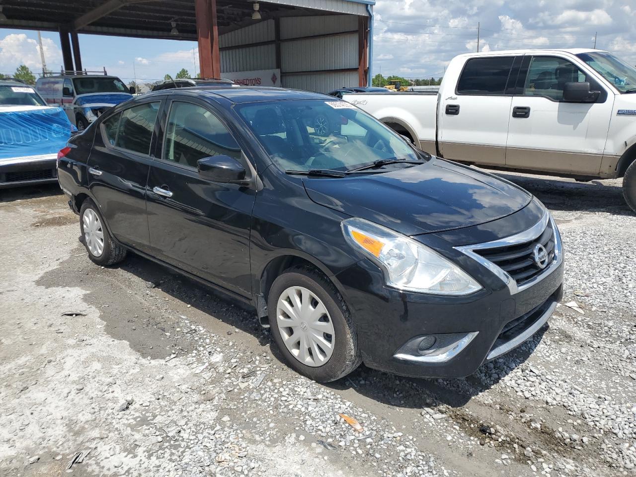 2017 Nissan Versa S - Фото 4