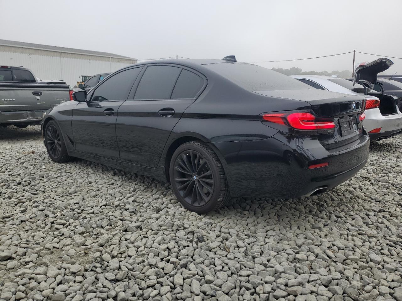 2021 BMW 530 Xi - Image 2