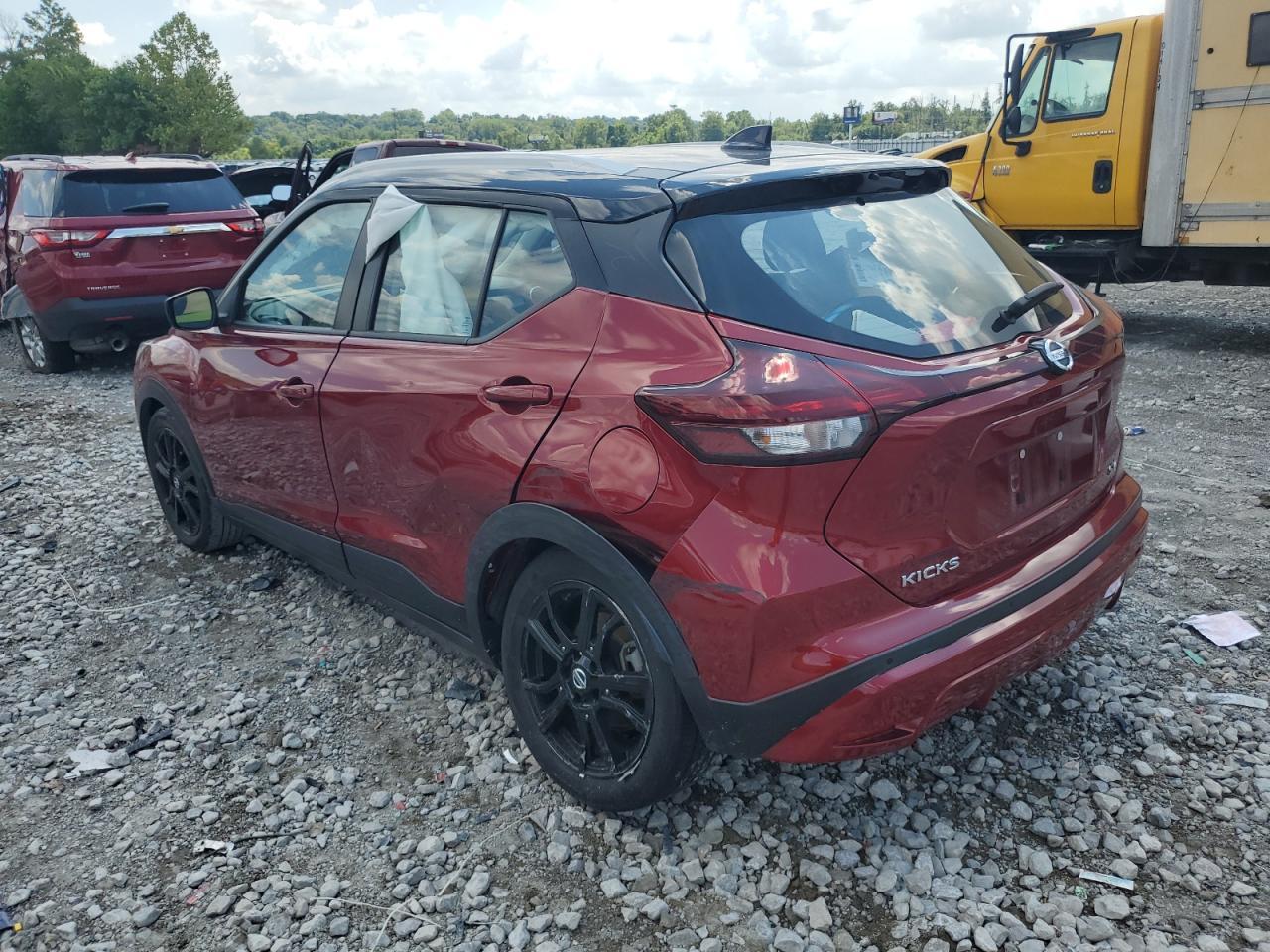 2021 Nissan Kicks Sv - Image 2