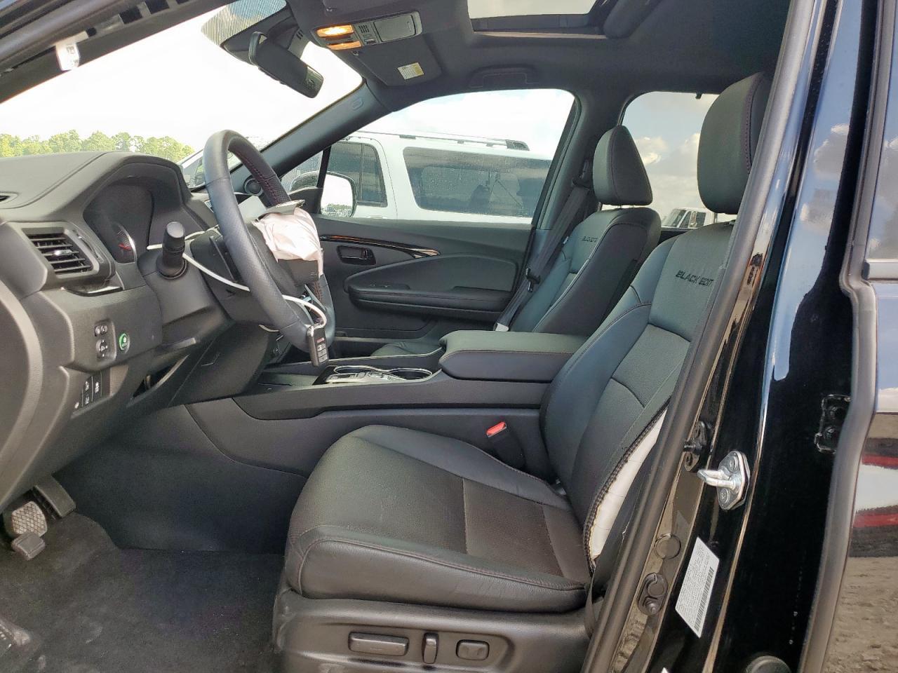 2024 Honda Passport Black Edition - Image 7