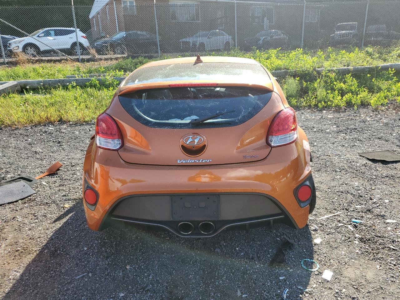 2016 Hyundai Veloster Turbo - Image 6